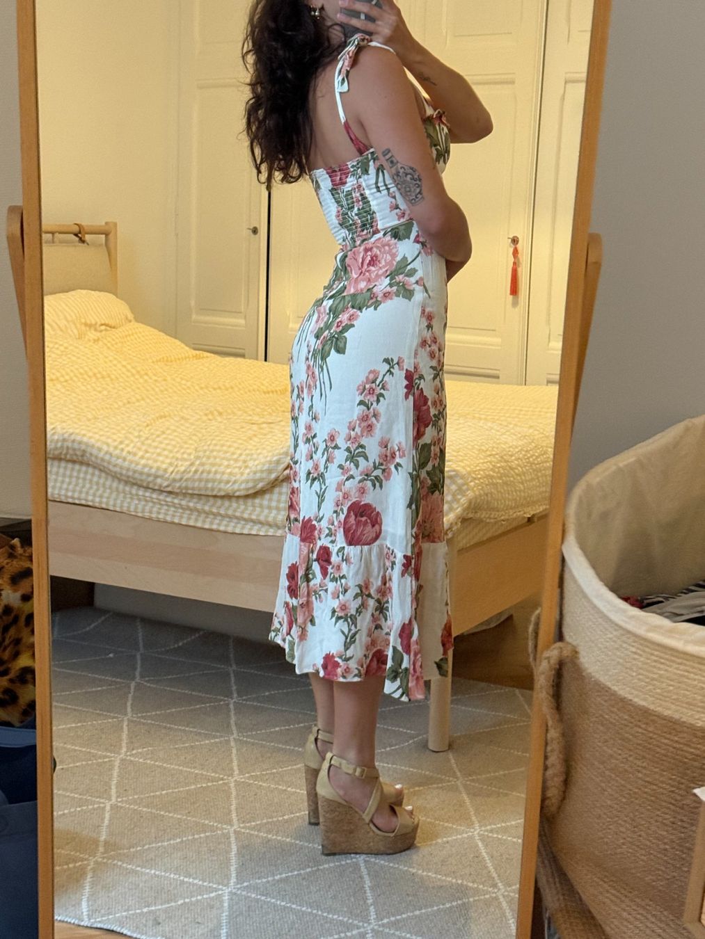 Reformation Vestiti: Robe midi Reformation – Usato da Geneve venduto da Salomevergne 1
