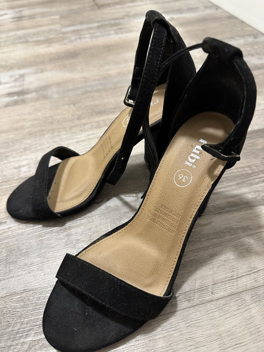 Chaussures femmes: Riemensandalette – Neuf (Voir description) à Schmerikon par and_rsl6 1