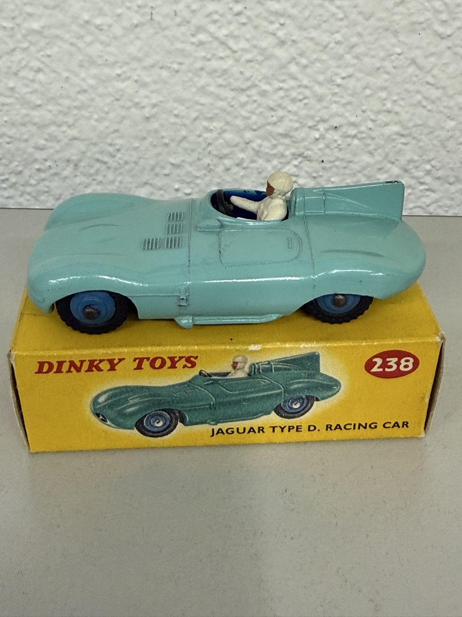 Dinky Toys Modellini d'auto: Superbe Dinky Toys Jaguar type D réf. 238 – Usato da Cossonay-Ville venduto da JeroJawa 5
