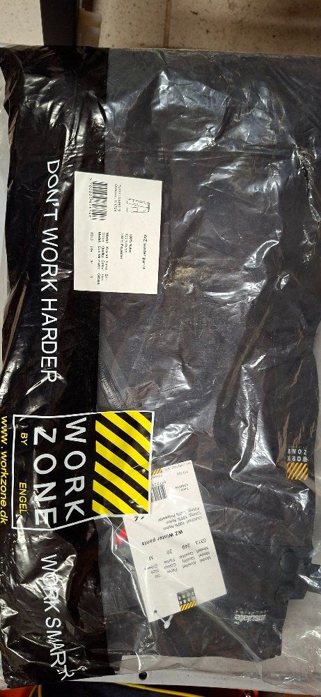Pantaloni: Work Zone Winterhose Gr. M Neu – Nuovo e nell'imballaggio originale da Domat Ems venduto da Gaar0