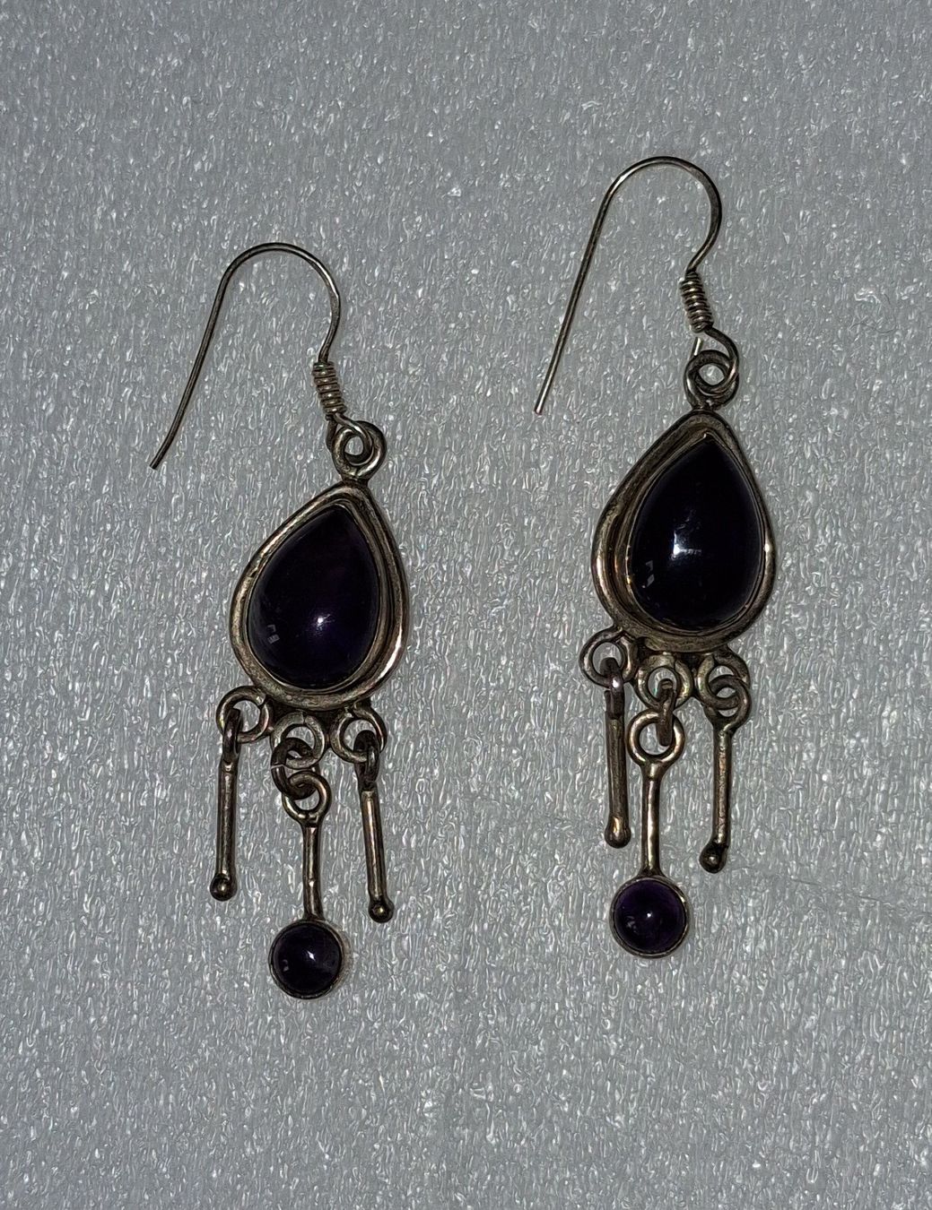 Orecchini pendenti & Orecchini a lobo: Silberohrringe mit Amethyst – Usato da Auenstein venduto da bugaboo470