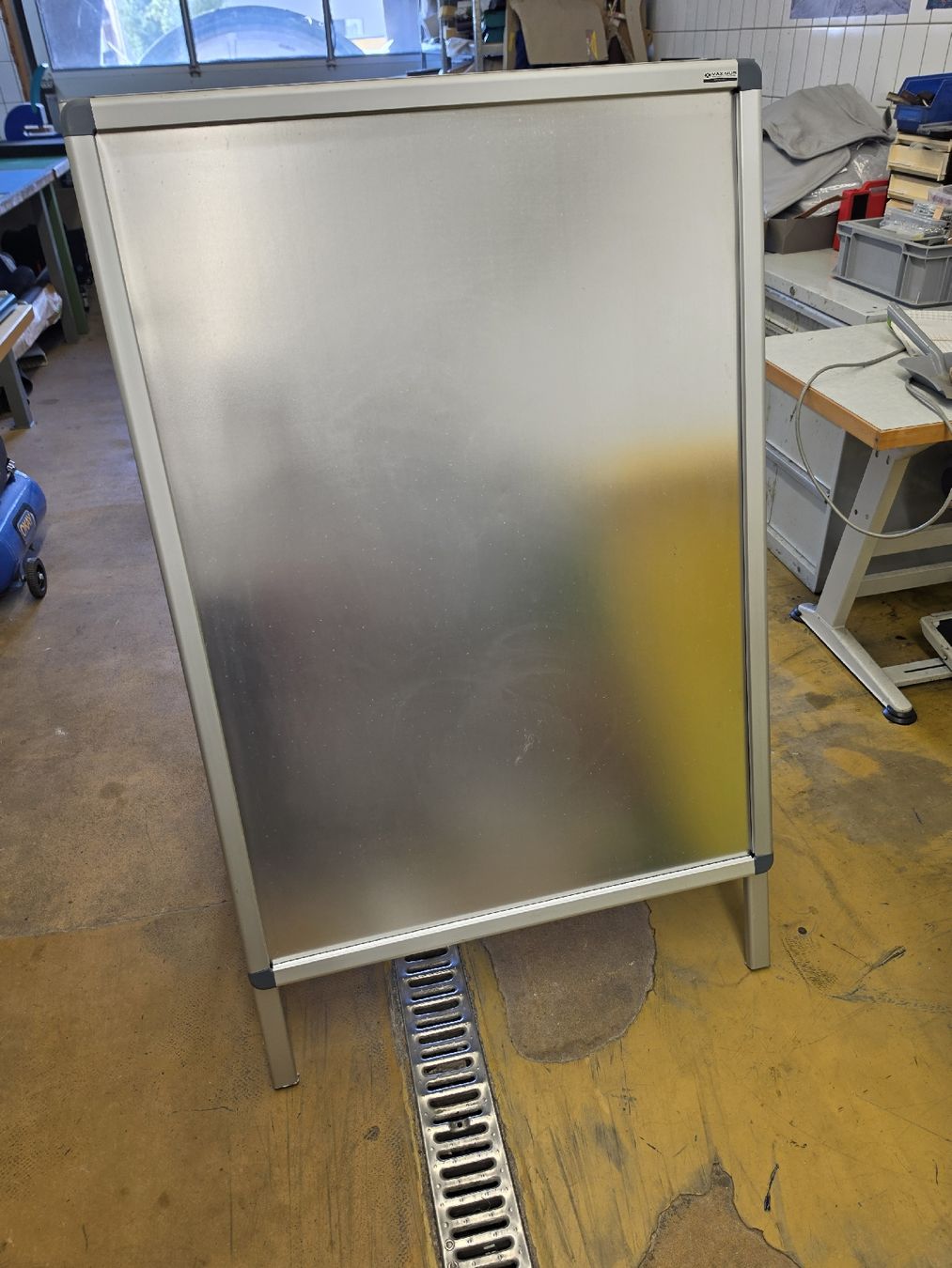 Sonstige Dekorationen & Accessoires: Kundenstopper A0 Plakatgrösse – Gebraucht aus Glattfelden von hbct