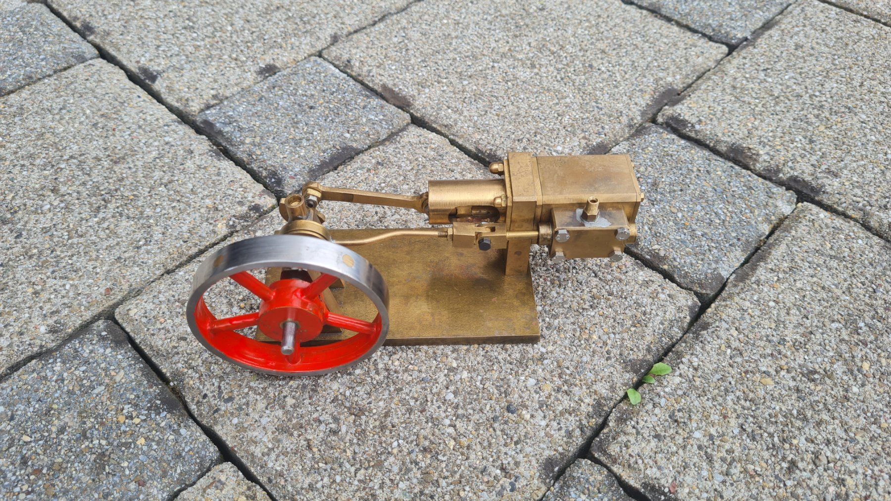 Modellbausätze & Standmodelle: Dampfmaschine?? / Luftmodell?? / Messing /Eigenbau?? /1.4 Kg – Gebraucht aus Safenwil von Husqi2000