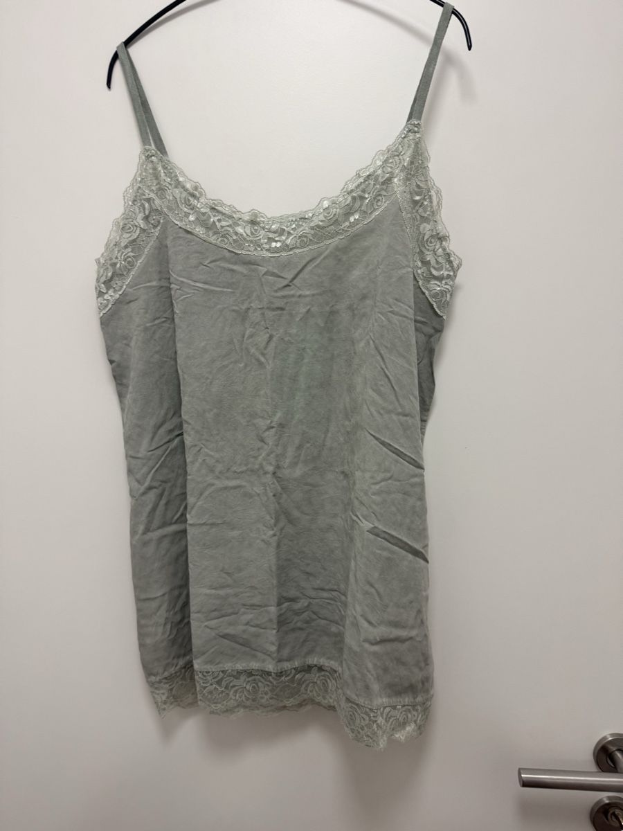 Tops: Top mit Spitze Grösse L – Gebraucht aus Haldenstein von nicB74