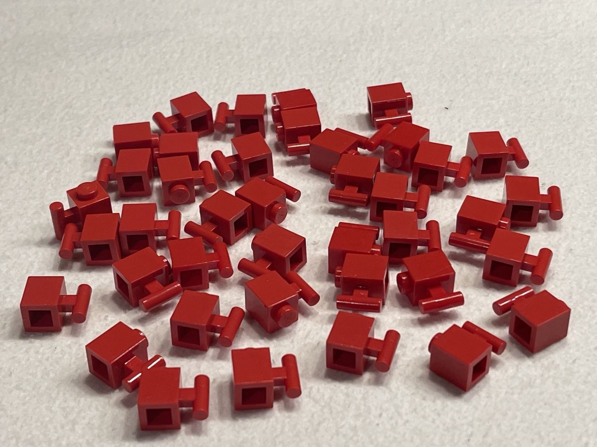 Lego Giocattoli: LEGO 40 Rote Steine mit Hacke – Usato da Gelterkinden venduto da cobra0110