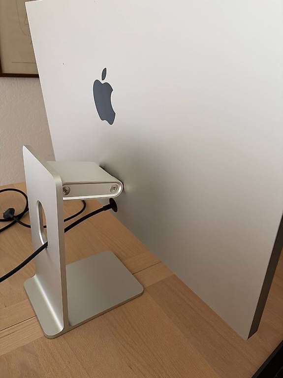Monitor: Apple 27" Studio Display Monitor Standardglas – Usato da Ittigen venduto da jimmy_ 4