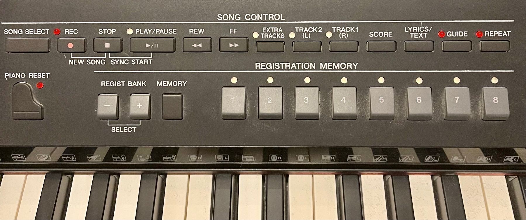 Yamaha Strumenti musicali: Yamaha clavinova CVP 503 – Usato da Bern venduto da Jihman 4