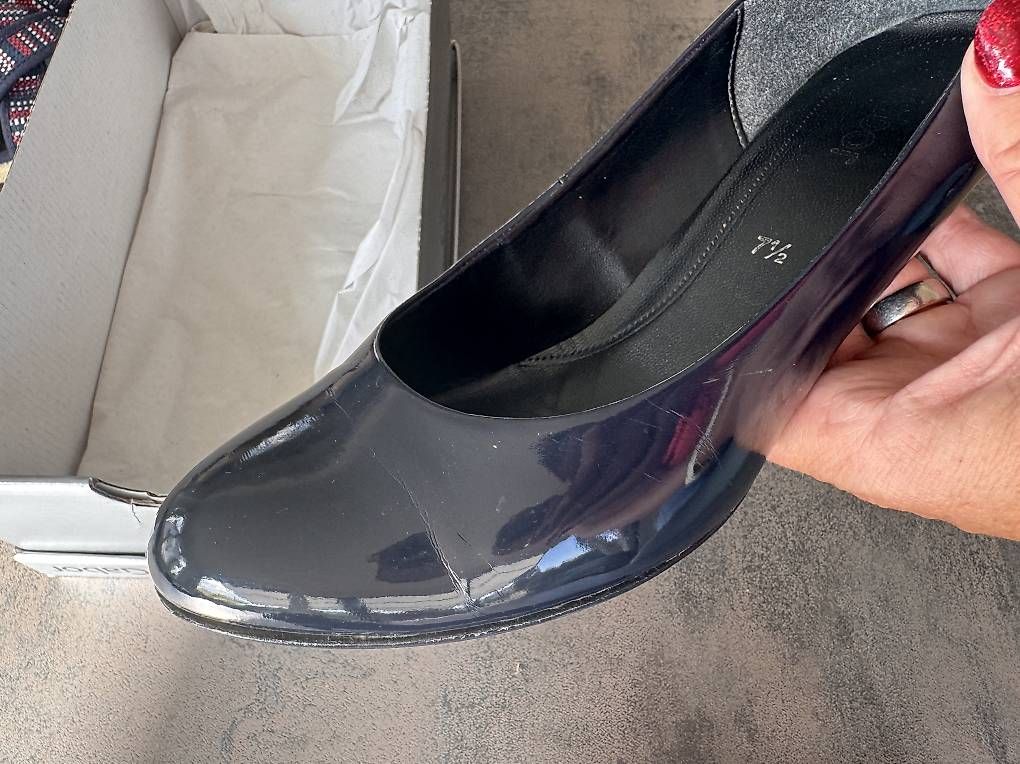 Chaussures femmes: Gabor Lack Pumps Dunkelblau – D'occasion à Wangen SZ par CND1203 2