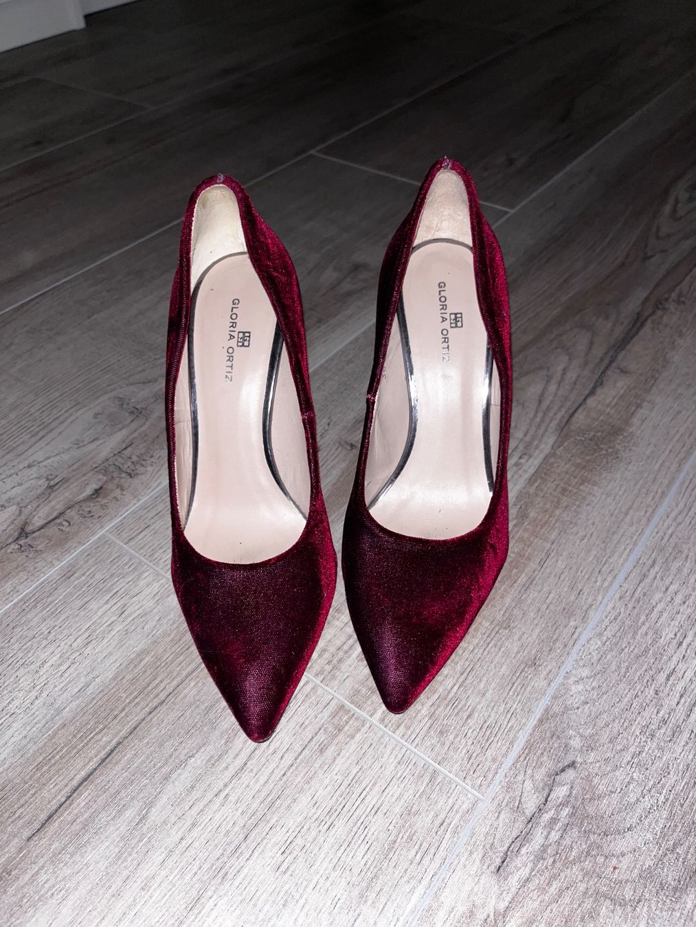 Chaussures femmes: Bordeaux Samt Schuhe – D'occasion à Bäretswil par lau_cd98
