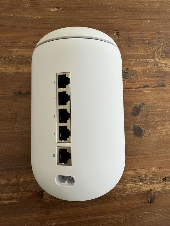 Ubiquiti UniFi Dream Machine (Gebraucht) in Burgdorf für CHF 189 – mit ...