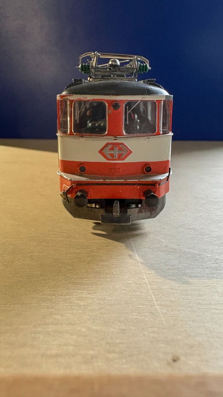 Hag Modellini di ferrovie: RE 4/4 Swissexpress – Usato da Vionnaz venduto da isozjames 1