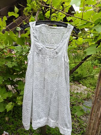 Nile Atelier Damen Kleid Grösse M neuwertig