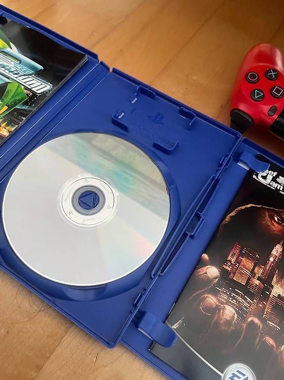 Sony Spiele: Zwei PS 2 Spiele mit PS4 Control – Gebraucht aus Allschwil von Manolictus 2