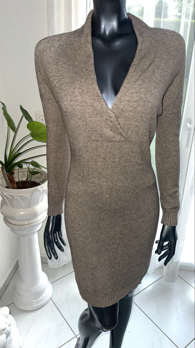 Robes: STRICKKLEID GR. M – D'occasion à Unteraegeri par MH203 1