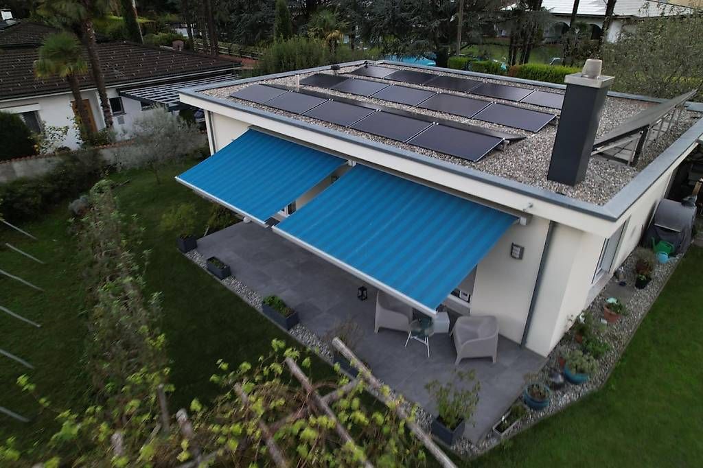 Tutte le macchine: Tende da sole motorizzate  – Usato da Losone venduto da Lucajar