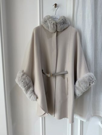 Loro Piana Salzburg Cape 100% Kaschmir und Chinchilla Fell