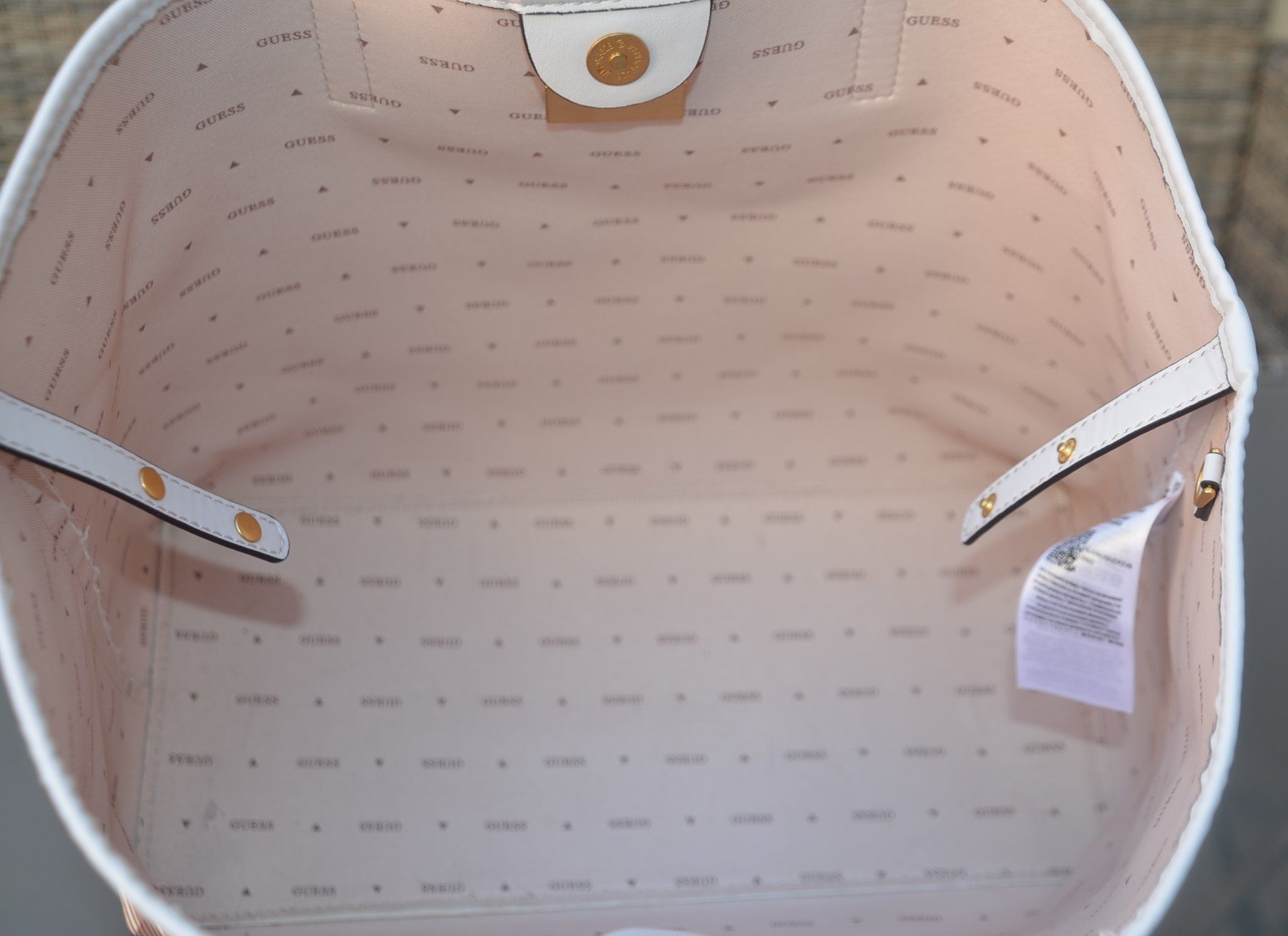Guess Borse da donna: Guess VIKKY LARGE TOTE Set Tasche / sac – Usato da Collonges venduto da arashee 4