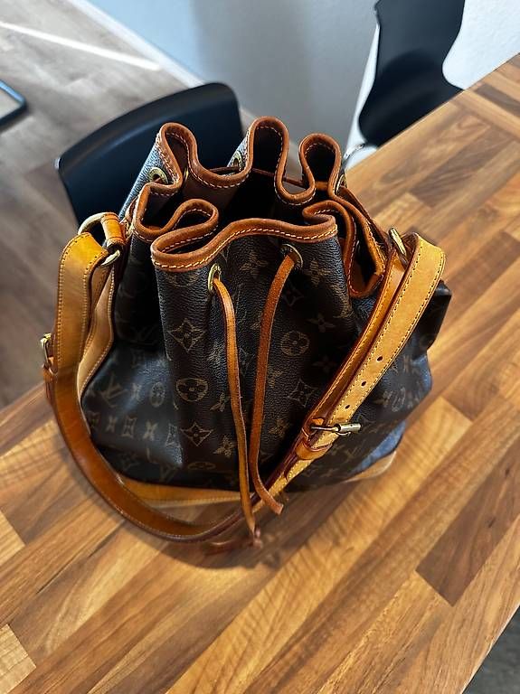 Borse da donna: Louis Vuitton Grand Noe  – Usato da Oberhasli venduto da liliane.80 1
