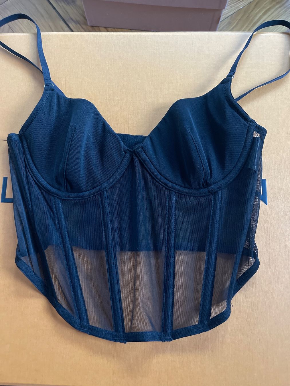 Top: Schwarzes Bustier aus Mesh - S 75A – Nuovo (secondo la descrizione) da Agra venduto da Milena_L