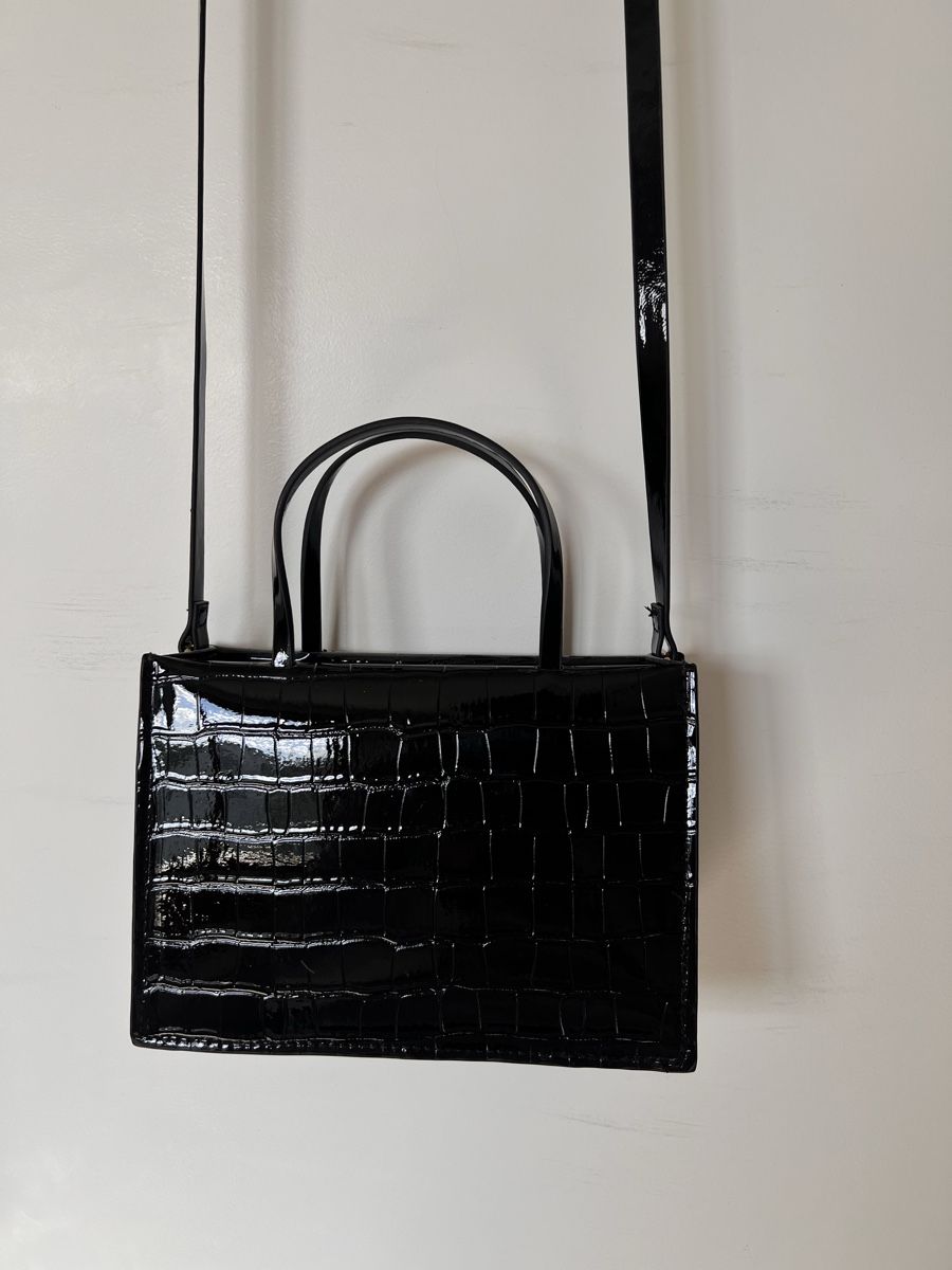 H&M Borse da donna: Schwarze Lack Handtasche – Nuovo (secondo la descrizione) da Unterstammheim venduto da elw_wg5y