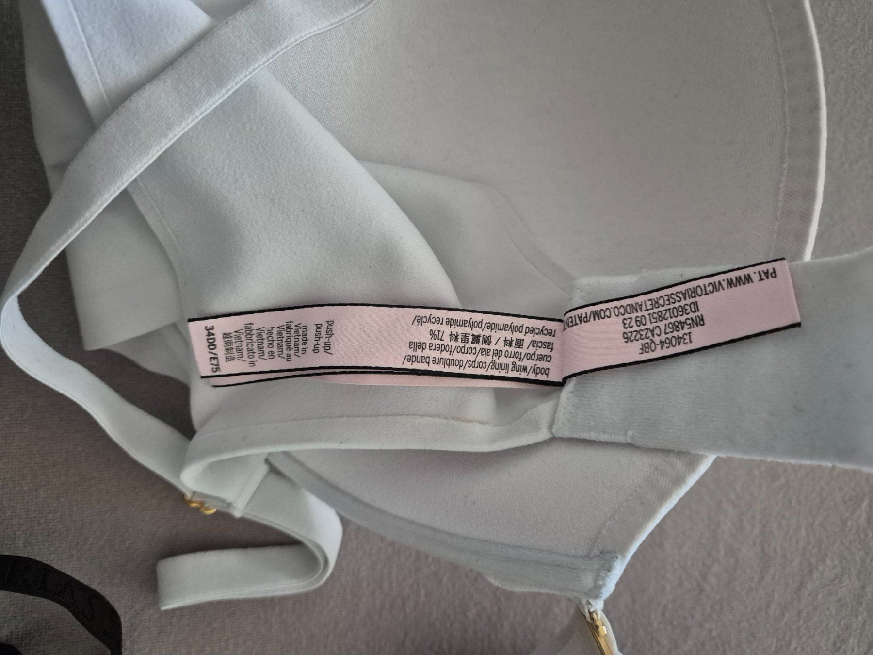 Victoria's Secret Sonstige Unterwäsche: Victoria's Secret BH – Gebraucht aus Luzern von Yel_low 1