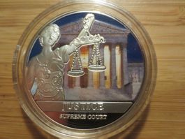 Versilberte Medaille 40 mm PP, USA Justice in Schutzkapsel