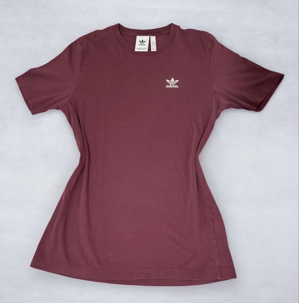 Adidas T-shirt: T-shirt Adidas Original  – Nuovo (secondo la descrizione) da Châtel-St-Denis venduto da Montclair_Swiss 5