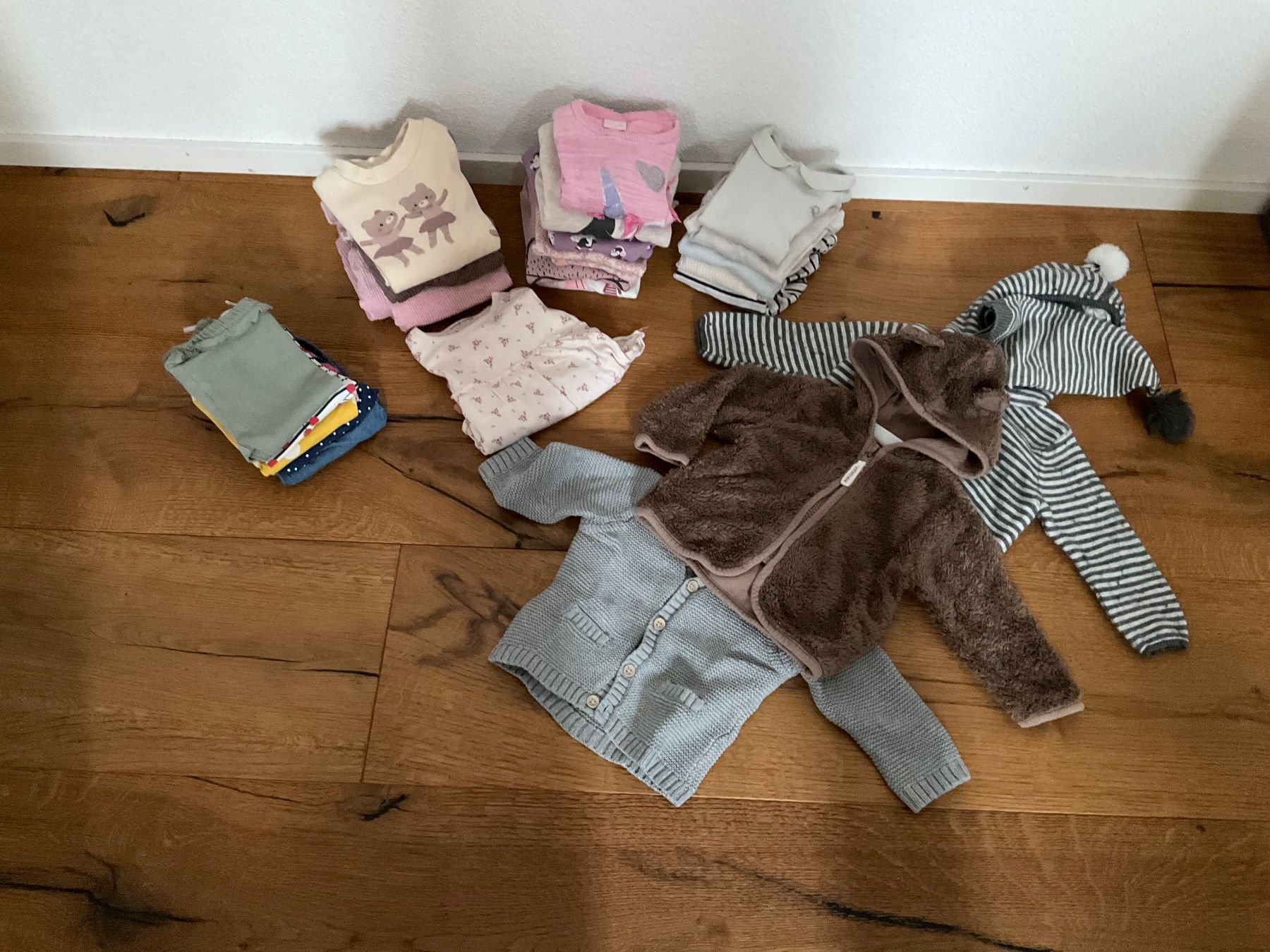 Ensembles coordonnés: Kleiderpaket Mädchen 68 – D'occasion à Bubikon par ser_8hky