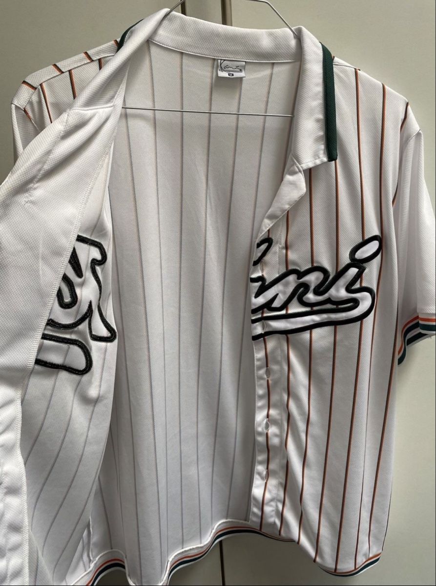T-shirt: Karl Kani Baseball Shirt M – Usato da Zürich venduto da glo_qjx8 4