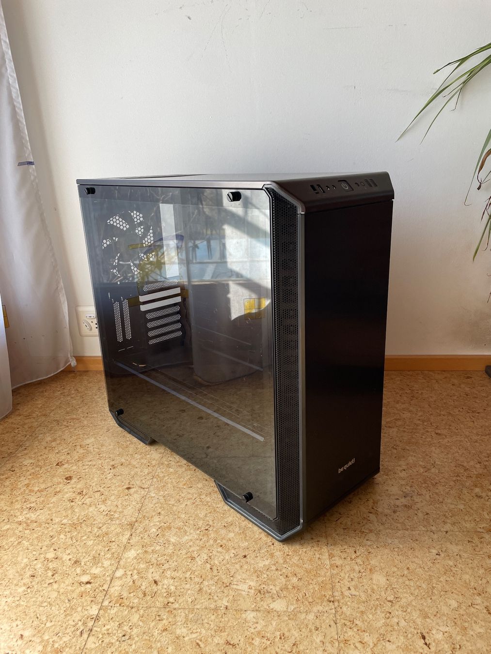 beQuiet! Custodie: be quiet! Dark Base 700 – Usato da Lützelflüh-Goldb venduto da phi_dpr9