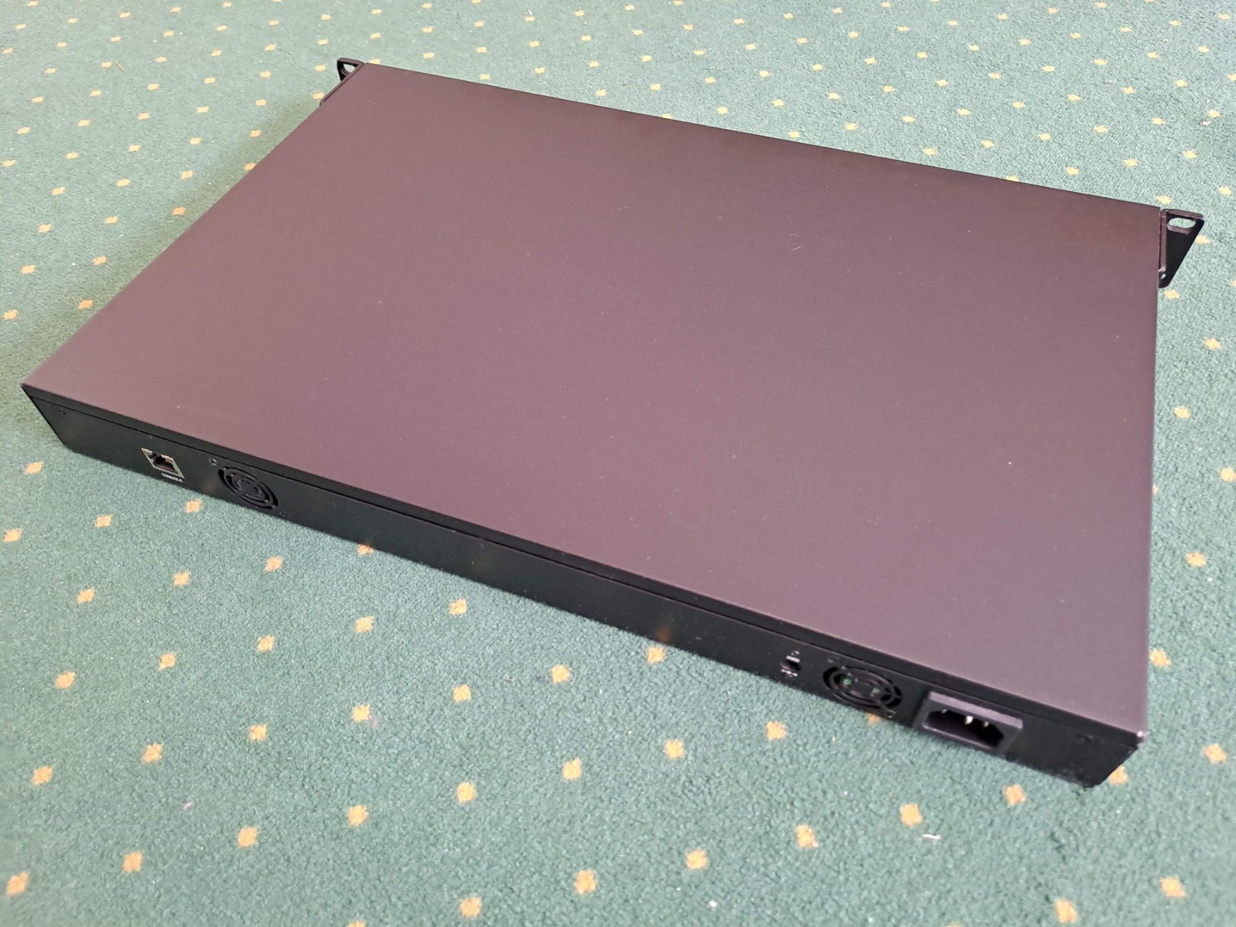 Ubiquiti Hub & Switch: Ubiquiti EdgeSwitch 48 Lite – Usato da Nussbaumen AG venduto da Aurelio24 3