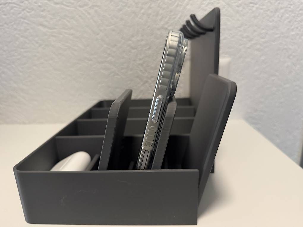 Systemes d'archivage: Support de bureau 3D pour clés et téléphone, gris – Neuf (Voir description) à Ollon VD par reefguard 3