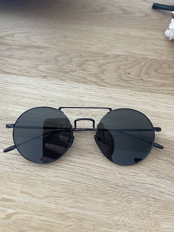 Brillen & Gläser: Sonnenbrille schwarz – Gebraucht aus Olten von bay_fh8s