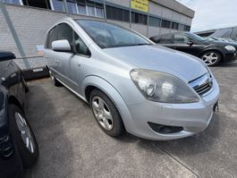 Opel Zafira B22