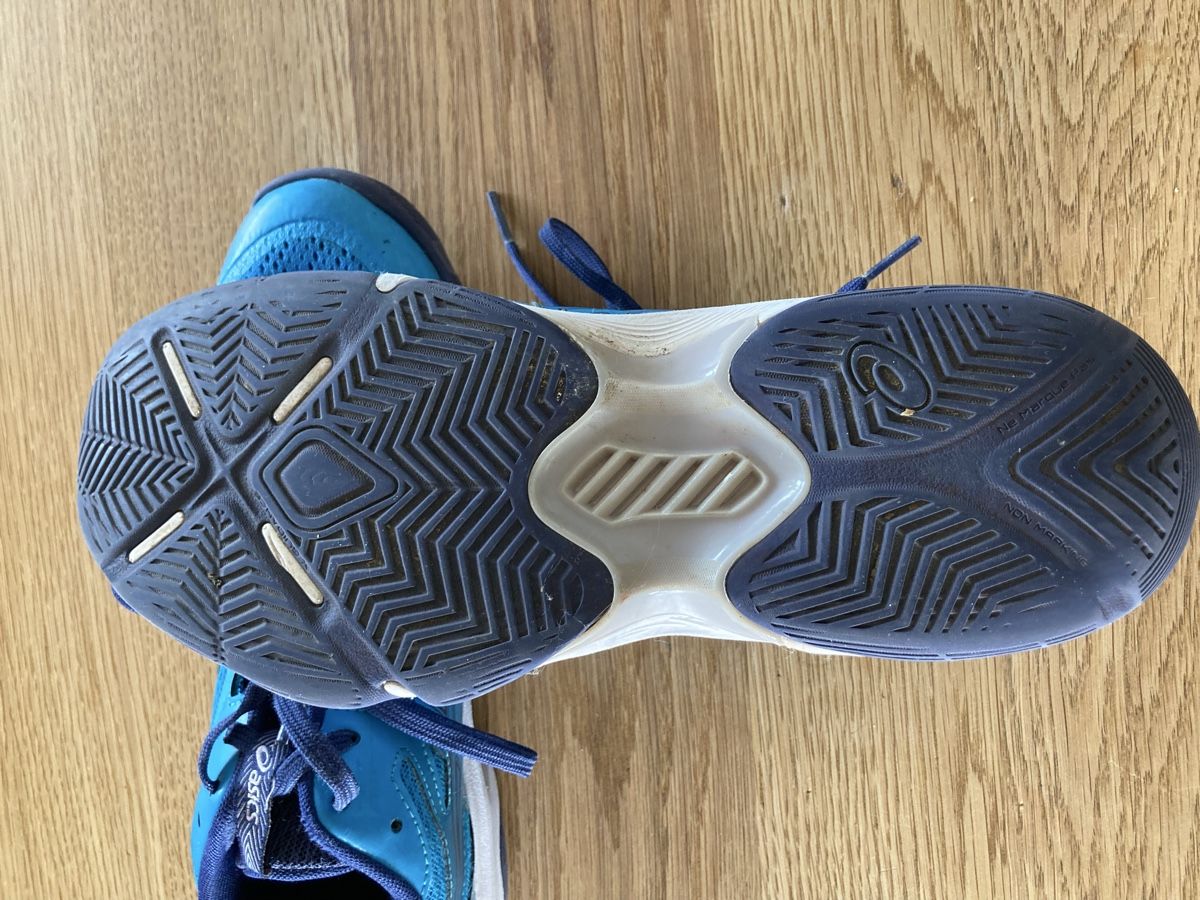 Asics Scarpe da uomo: Asics Hallenschuh,Grösse 43.5 – Usato da Bonstetten venduto da Simi751975 2