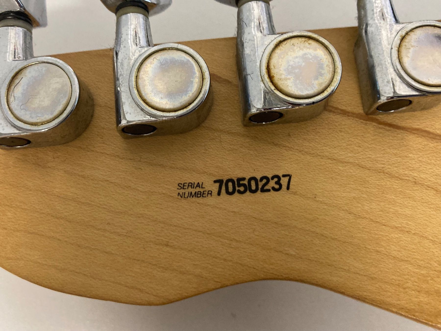 Strumenti musicali: BLADE electric guitar. E-Gitarre LEVINSON – Usato da Winterthur venduto da Jameson9 6