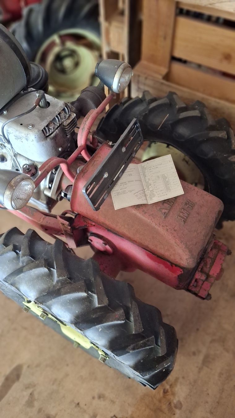 Aebi Tracteurs: Aebi am 53 mit Ausweis – D'occasion à Thun par Sonnbre
