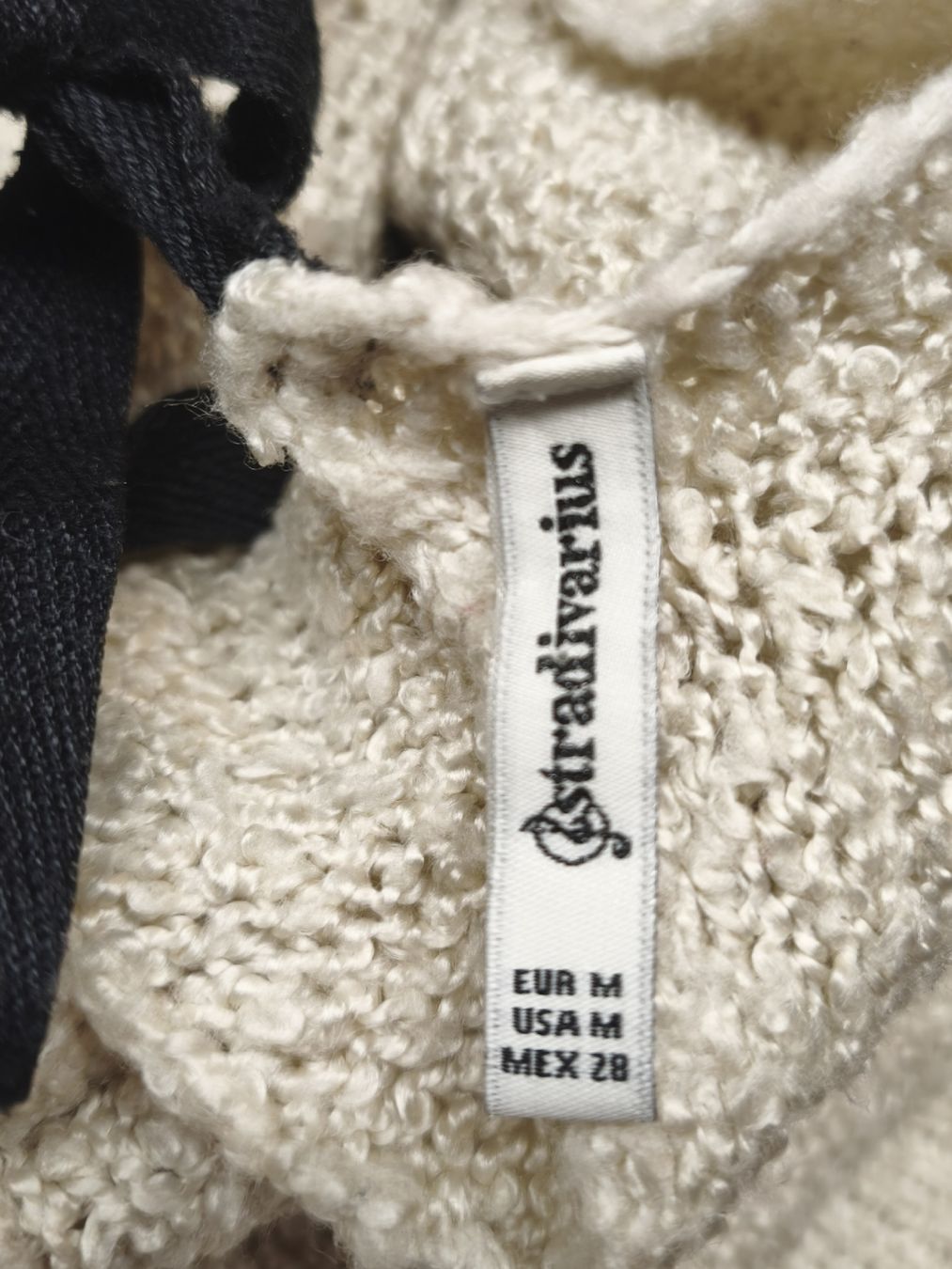 Stradivarius Maglioni & Felpe: Stradivarius Pullover beige mit Schleife Grösse M neuwertig – Nuovo (secondo la descrizione) da Emmetten venduto da SecondhandSiska 3