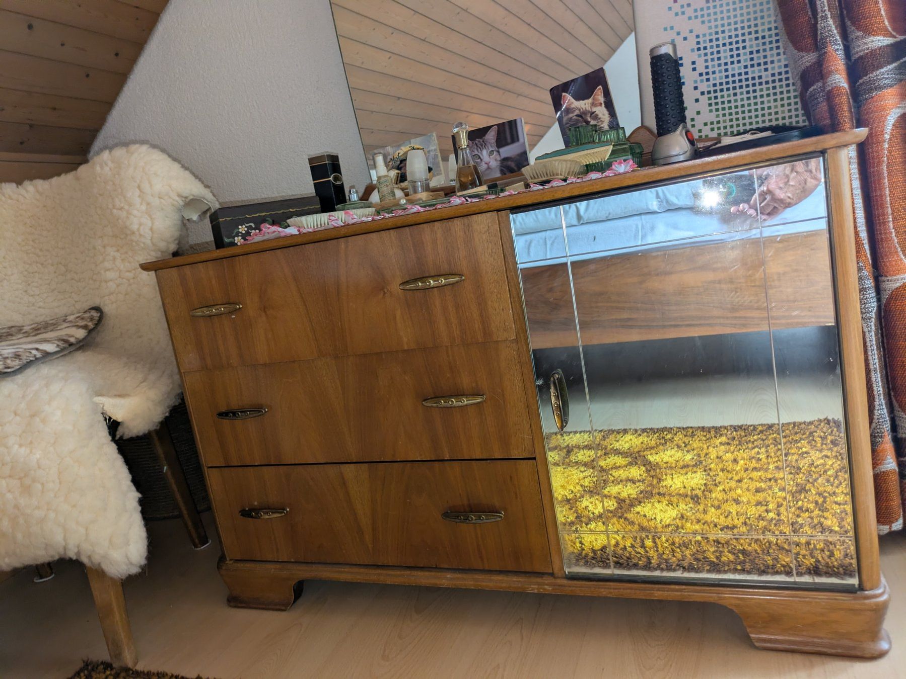 Commodes: Kommode antik mit Spiegel – D'occasion à Rutschwil par ern_pf7j 1