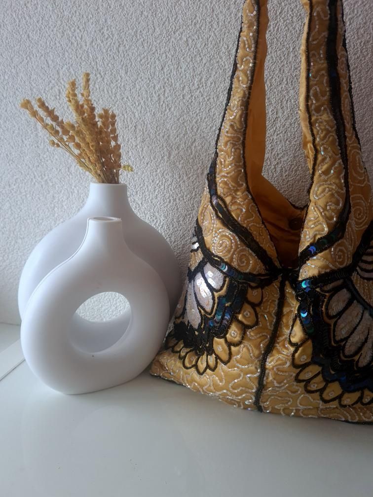 Borse da donna: Sac à main vintage doré à sequins - Chic et élégant! – Nuovo e nell'imballaggio originale da La Chaux-de-Fonds venduto da Luxary.25cachmirepro 1