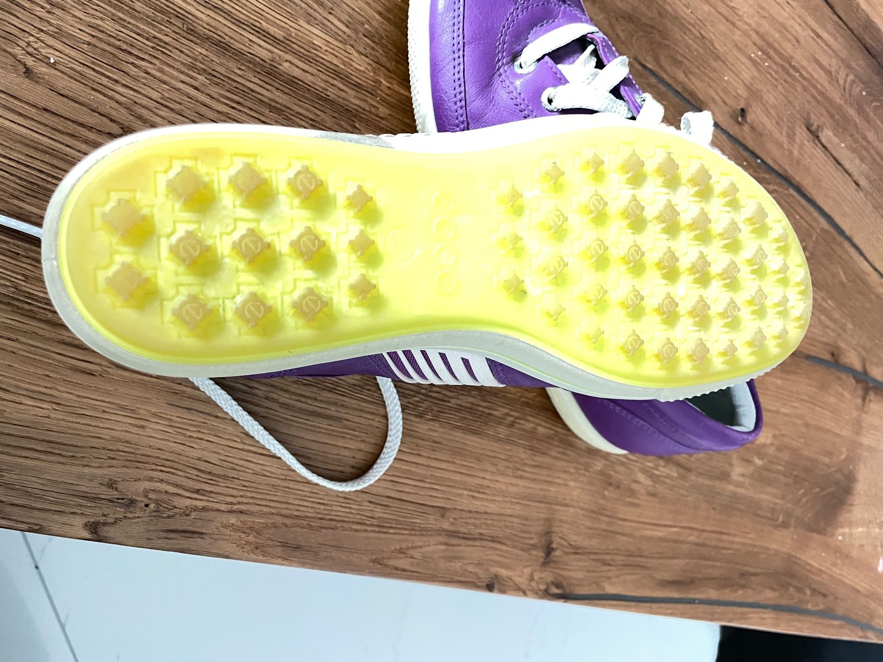 Scarpe da donna: Golfschuhe in verschiedenen Farben – Usato da Ennetbürgen venduto da scriccolo 4