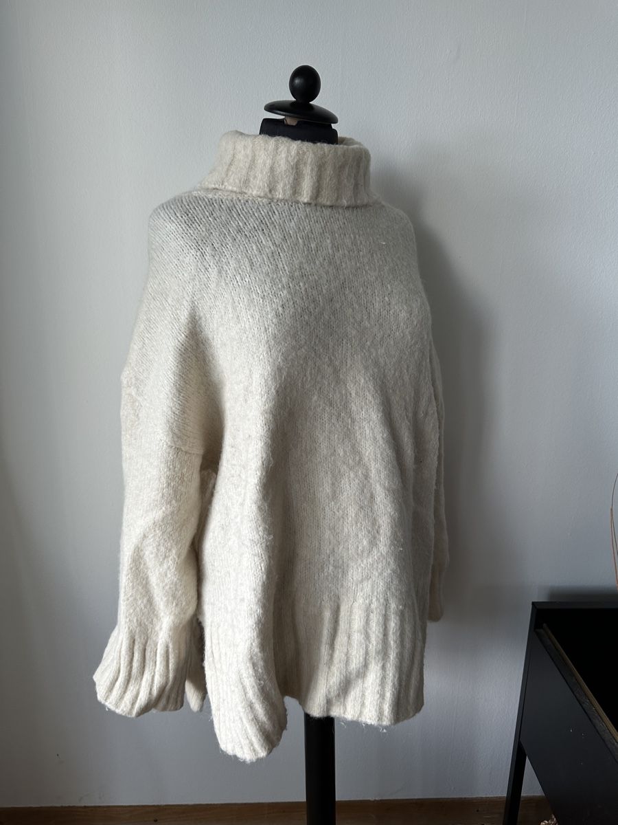 H&M Pulls & Sweat-shirts: Pullover H&M Rollkragen L cremefarben guter Zustand – D'occasion à Wohlen AG par jes_9c79