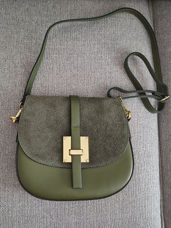 Olive Handtasche, neuwertig, Echt Leder
