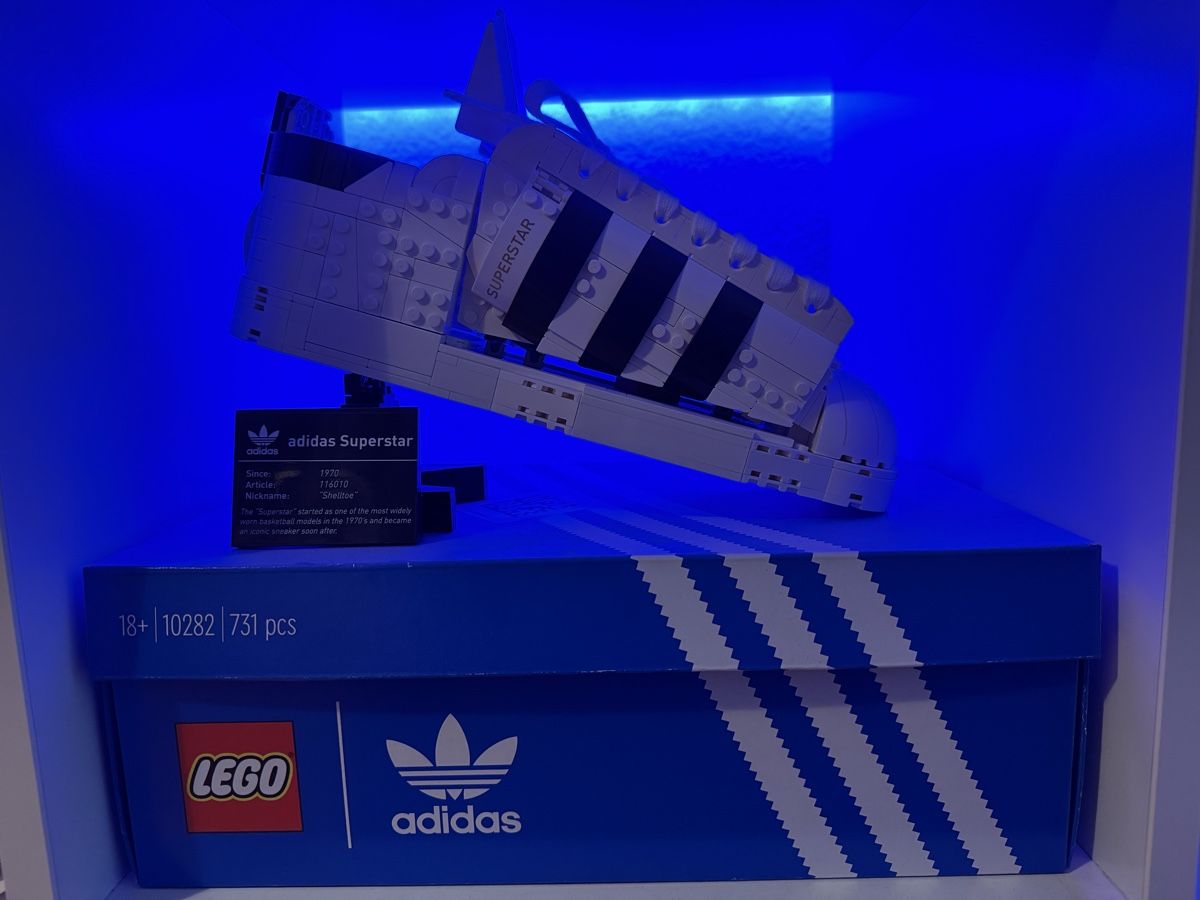 Lego Baukästen: LEGO Adidas Superstar 10282 – Gebraucht aus Giubiasco von Christiancando-44 1