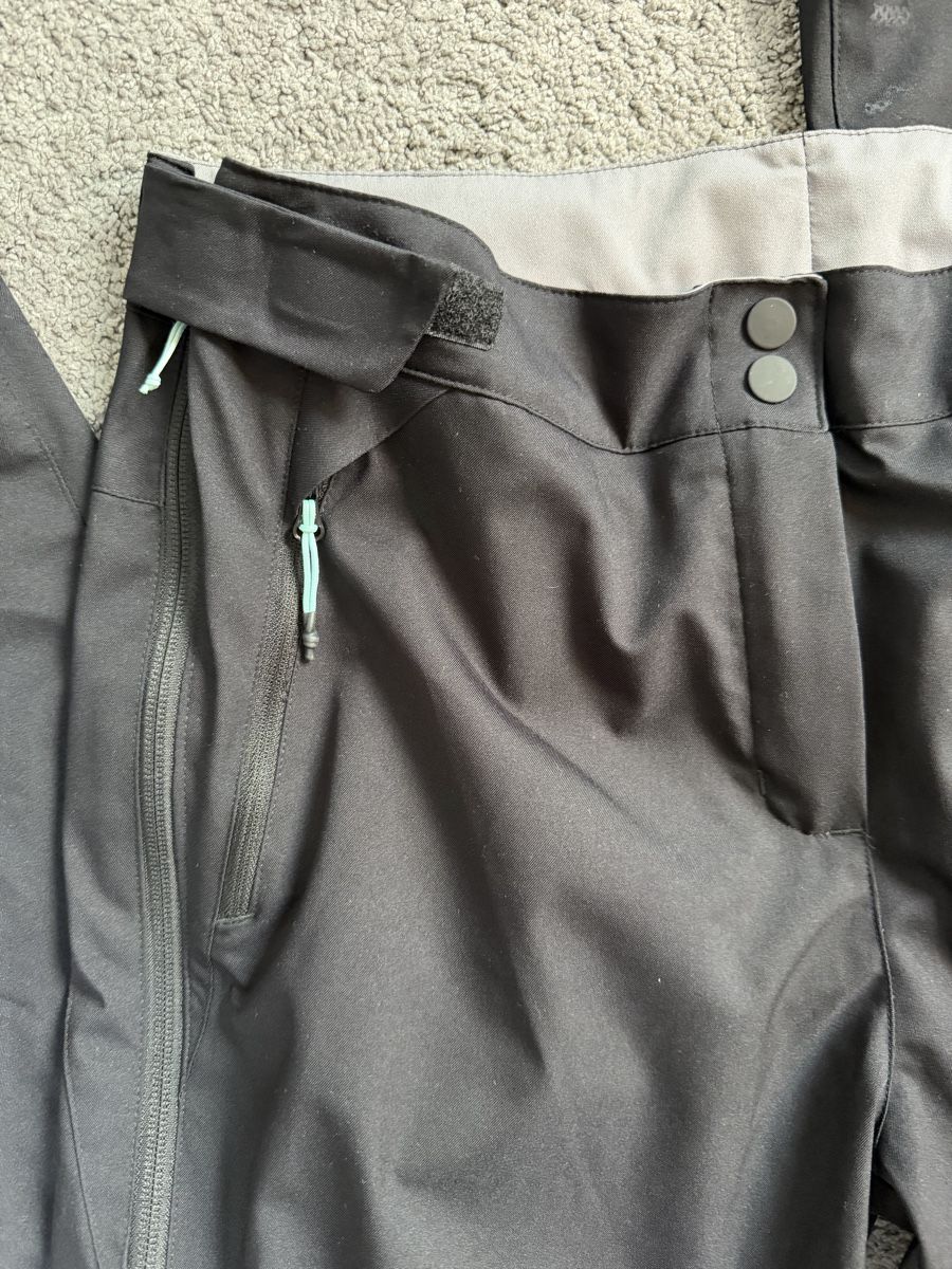 Pantaloni: Schwarze Langlaufhose Damen – Usato da Rain venduto da sve_v9g8 3