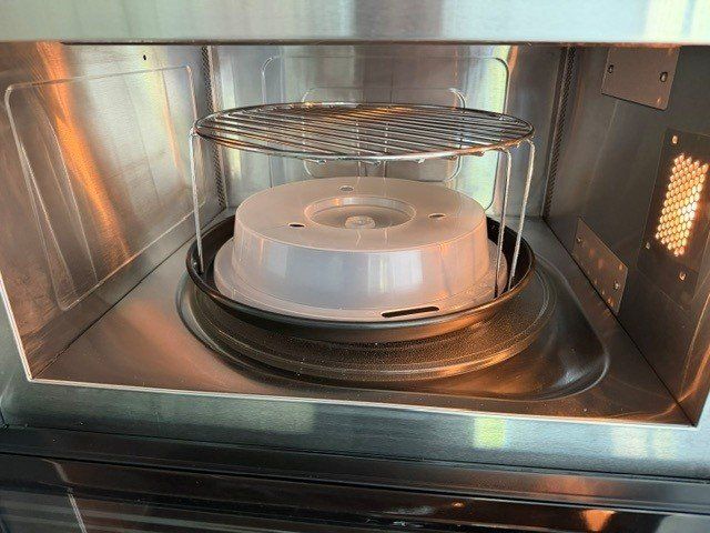 V-Zug Elettrodomestici da cucina: V-Zug Mikrowelle MWHSL60c – Usato da Erlinsbach venduto da Riva22 1