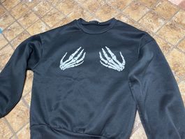 Felpa nera scheletro 💀 taglia S/M👌per primavera