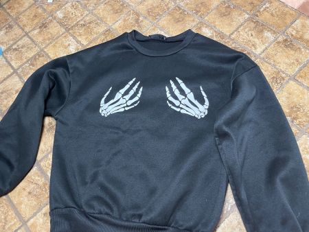 Felpa nera scheletro 💀 taglia S/M👌per primavera