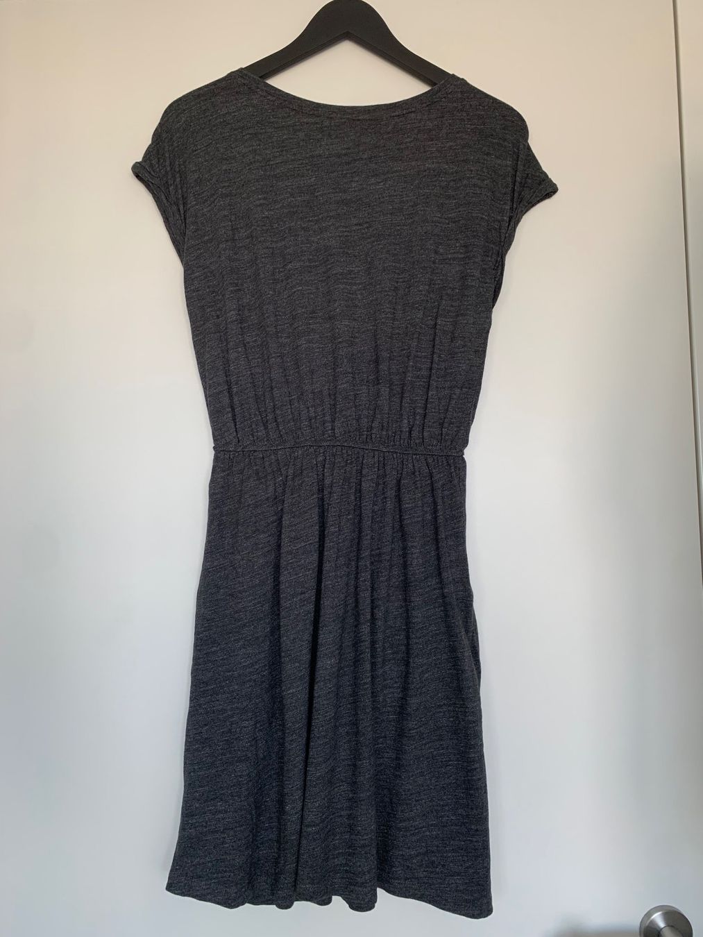 H&M Vestiti: Kleid grau – Usato da Lachen SZ venduto da Swanche77 1