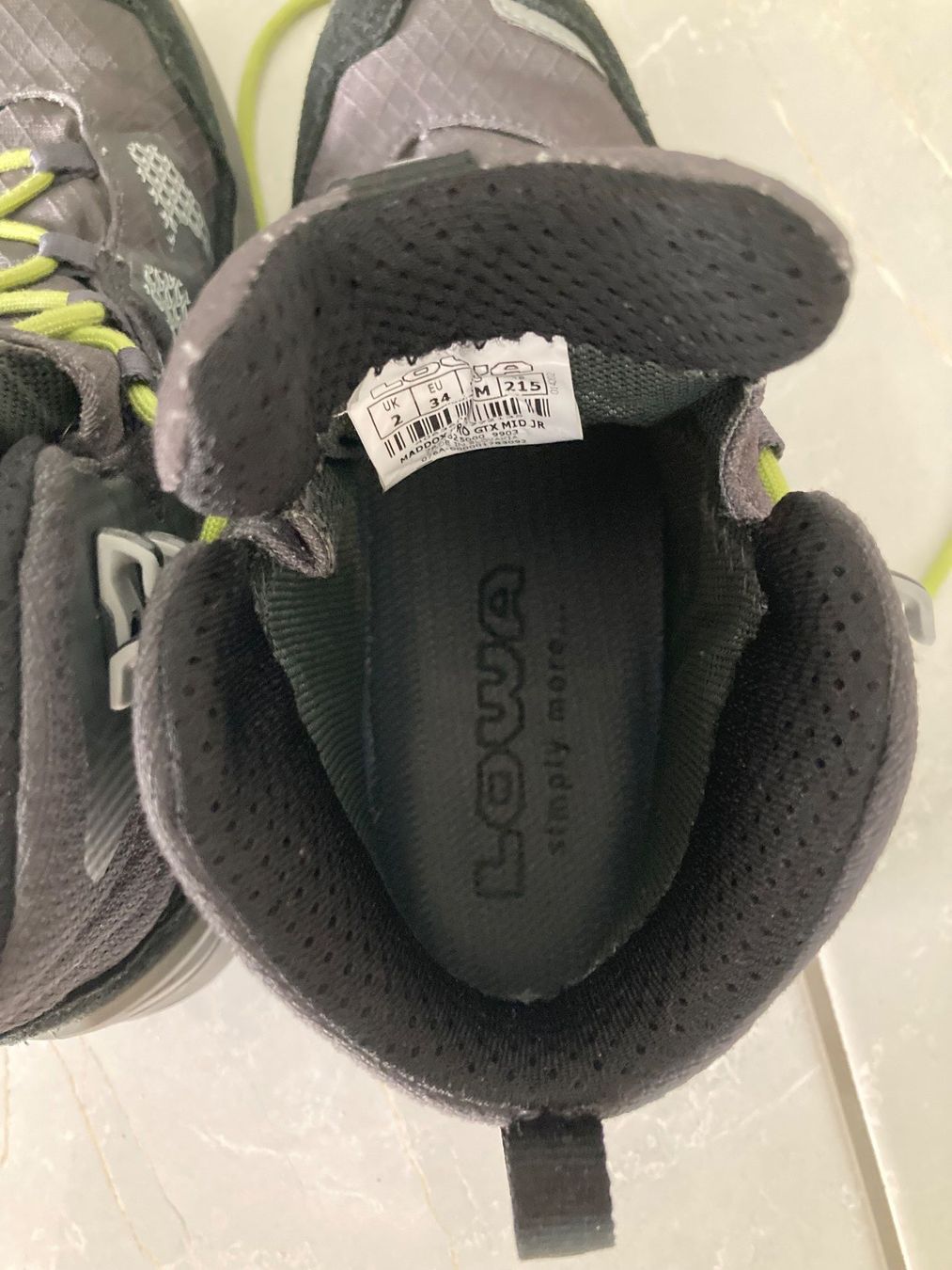 Lowa Herrenschuhe: Lowa Wanderschuhe, Grösse 34 – Gebraucht aus Männedorf von yellowshark01 1